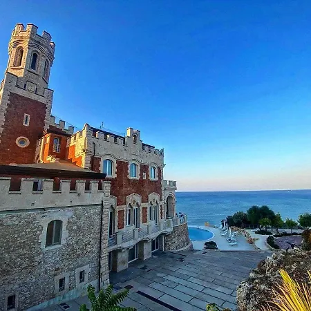 Ad Un Passo Dal Barocco Apartment