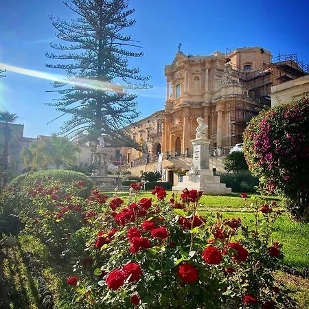 Ad Un Passo Dal Barocco Apartment Noto